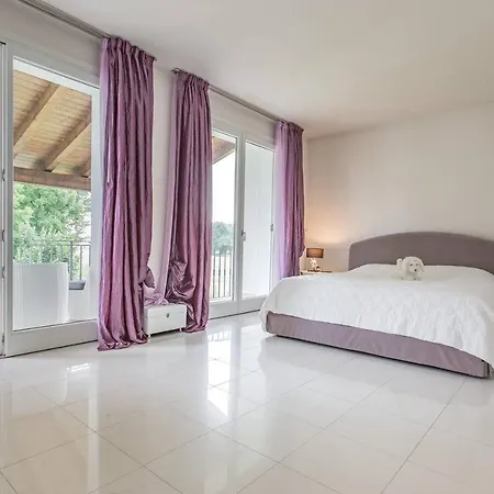 Bed & Breakfast Pool & Garden Lelia 4*