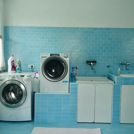 Pool & Garden Lelia Panzió