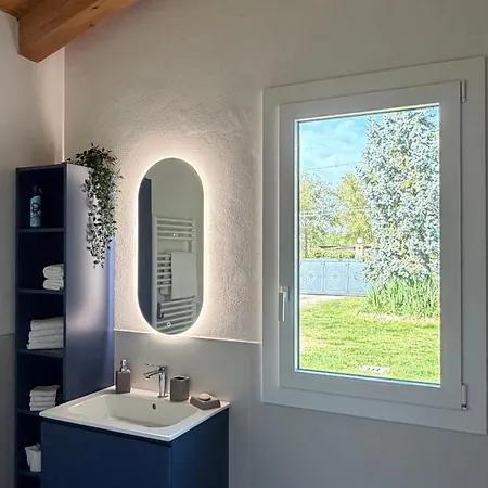 Pool & Garden Lelia Bed & Breakfast 4*