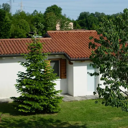 Pool & Garden Lelia Bed & Breakfast 4*