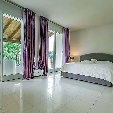 Pool & Garden Lelia Bed & Breakfast Mirano