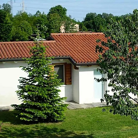 Pool & Garden Lelia