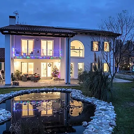 Pool & Garden Lelia Bed & Breakfast 4*
